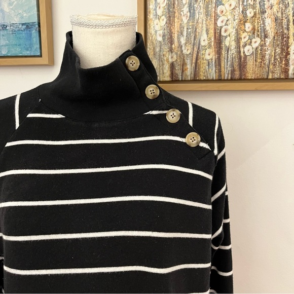 J. CREW Striped Wide Button Collar Pullover Sweatshirt (XS) - Picture 5 of 9